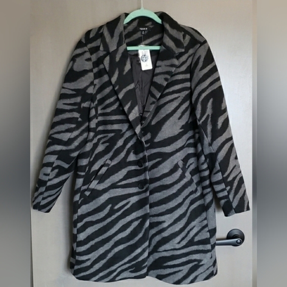 Torrid Jacquard Blazer Style Coat Black & Gray Tiger Stripes Print - 2X - Picture 1 of 8